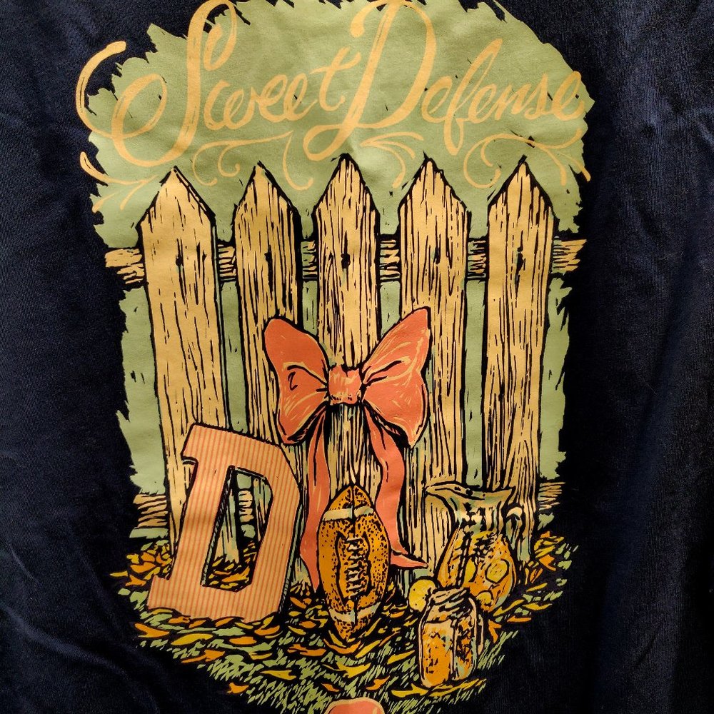 NWT Lauren James long sleeve t shirt football size small